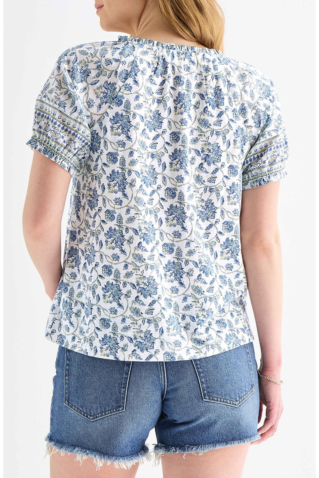 [159549-460] WOMENS LUCKY BRAND SHORT SLEEVE NOTCH NECK - BLUE MULTI