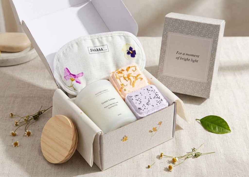 Green Lemon Spa Gift Box – Candle, Shower Steamers & Eye Mask