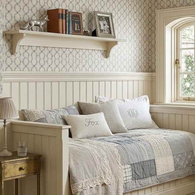 Lanie Wallpaper by Katie Lyn Designs