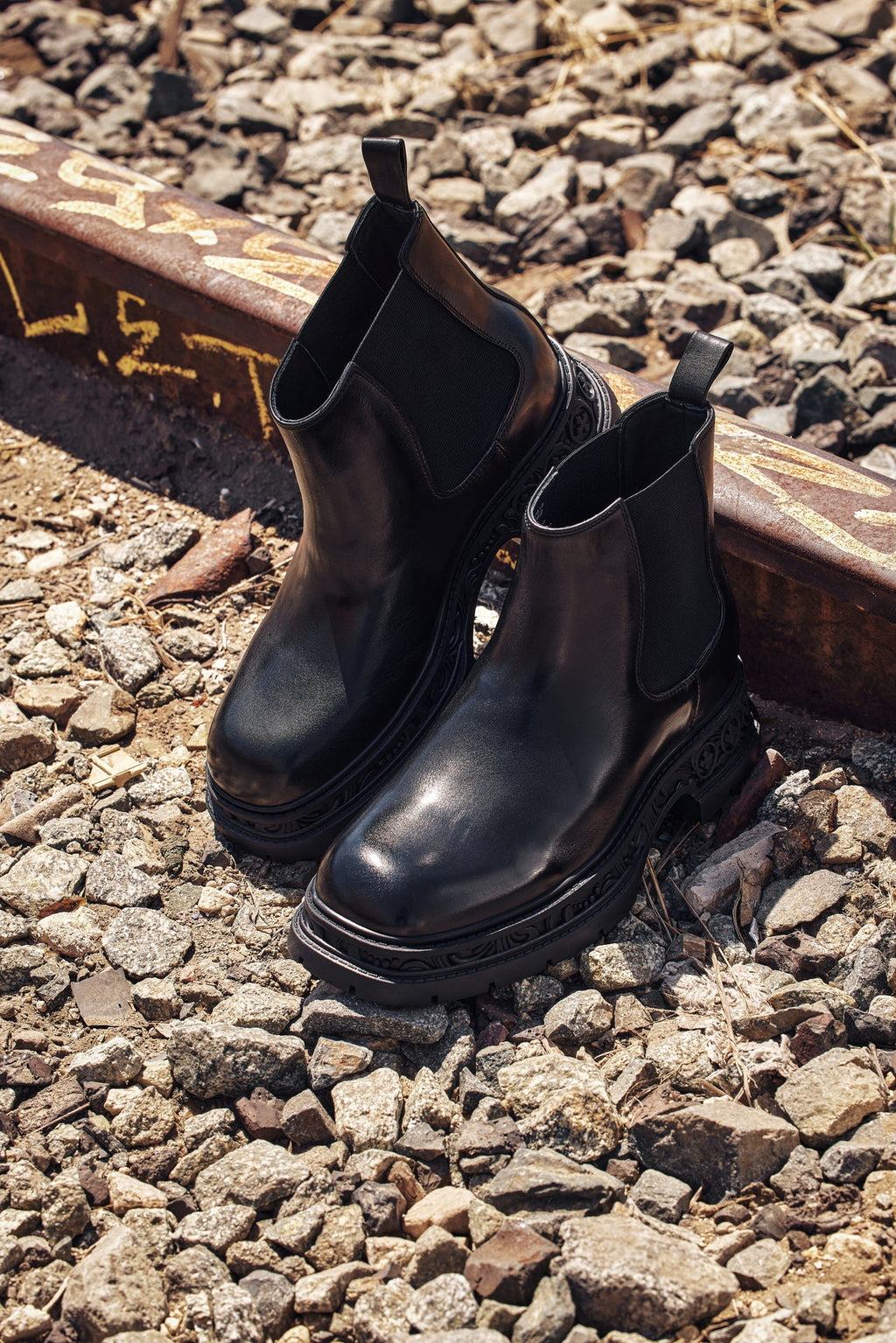 TOTO - W0662 - 3.2 Inches Taller (Black) - Chunky Sole Chelsea High Top Ankle Boot